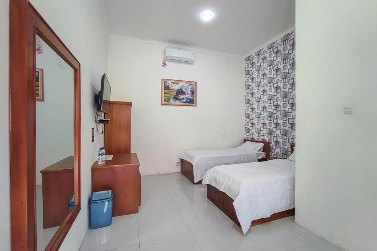 Reddoorz At Tanakatto Homestay Waikabubak Bagian luar foto